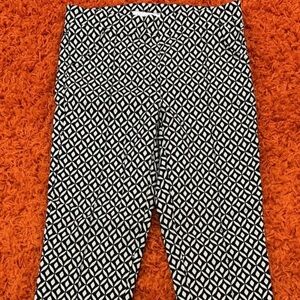 NEW JOSEPH RIBKOFF WHITE AND BLACK GEOMETRICAL PANTS STRETCHY PULL-ON SIZE 10